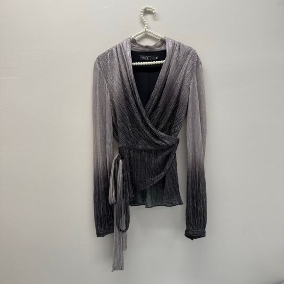 PatBO
Ombre Wrap Top 🩶 - Picture 5 of 15